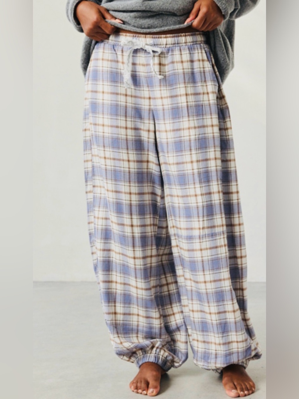 Urban Outfitters Woman’s Plaid Sweat Joggers - Light Blue & White